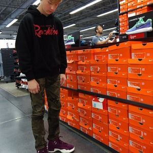 Meet your Posher, Dominic